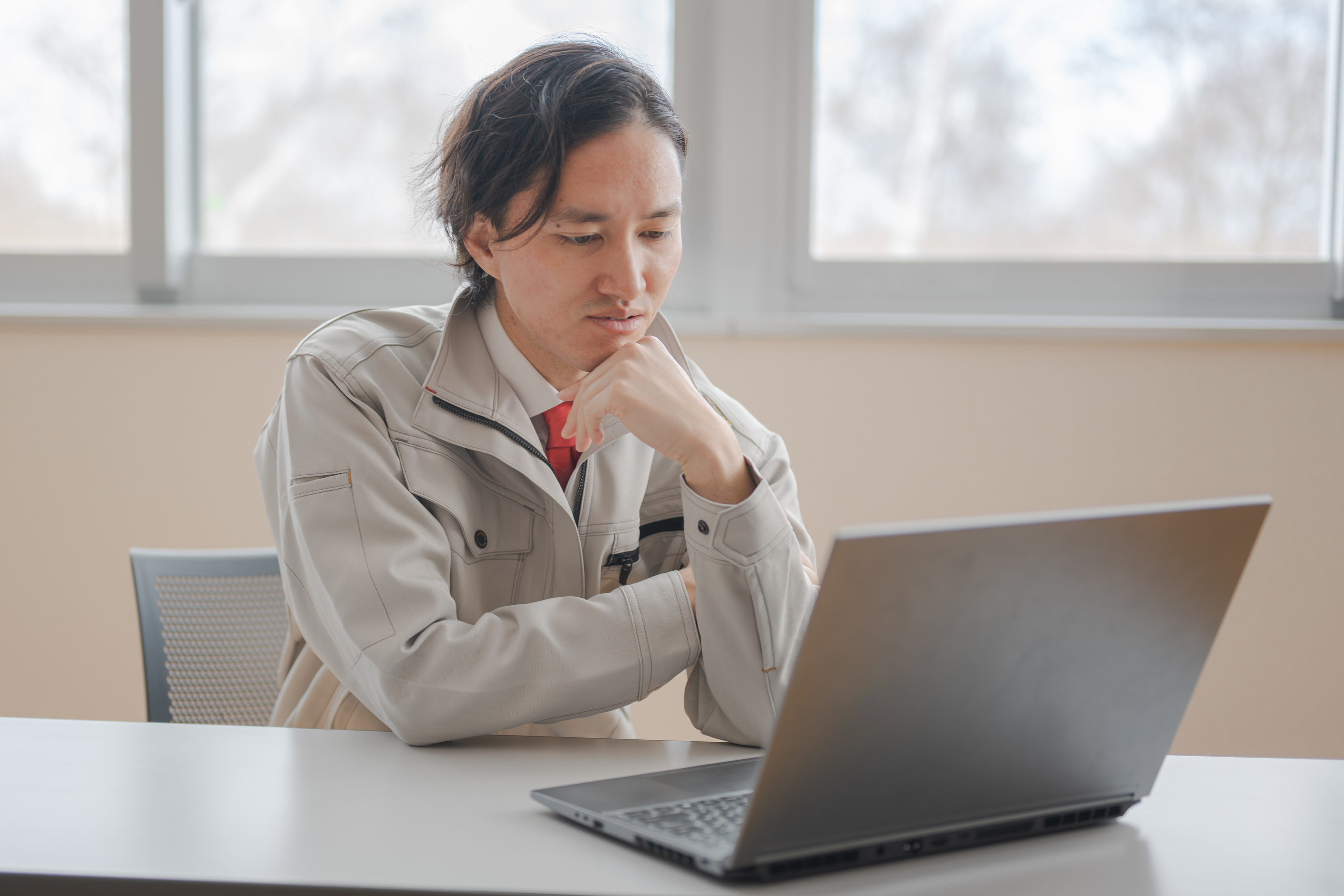 japanese worker bothering